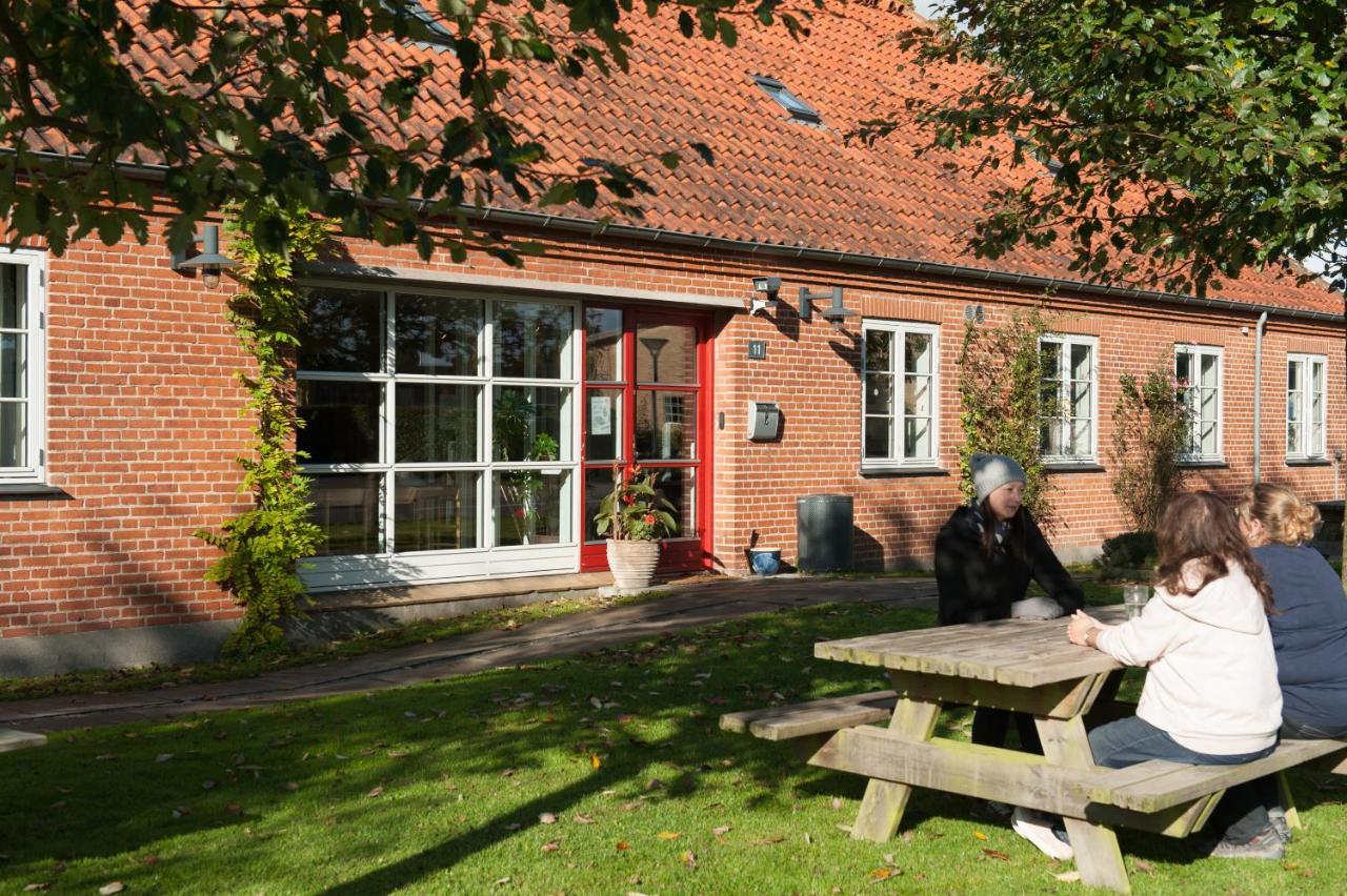 Belaegningen Hostel Brondby Exterior photo
